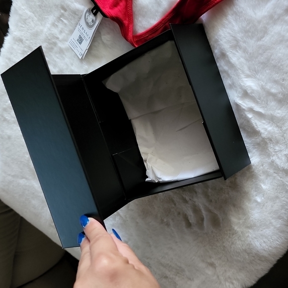 Versace Jersey Top & Bottom - Picture 5 of 5